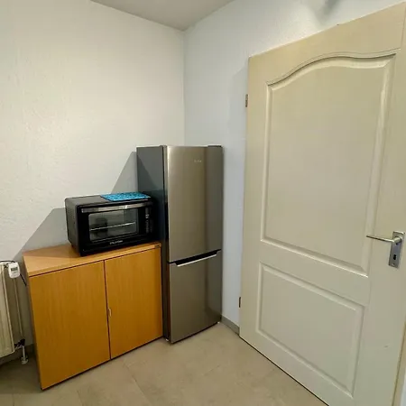 Komplette Mit Eigenem Zugang *