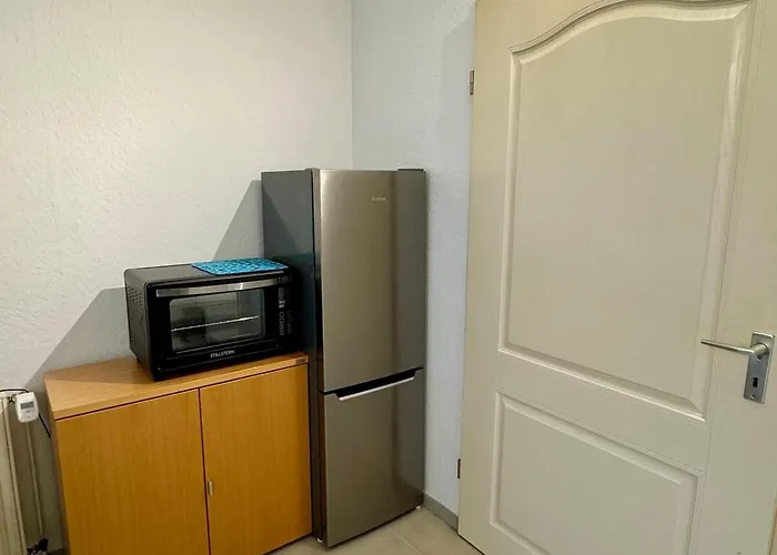 Komplette Mit Eigenem Zugang *